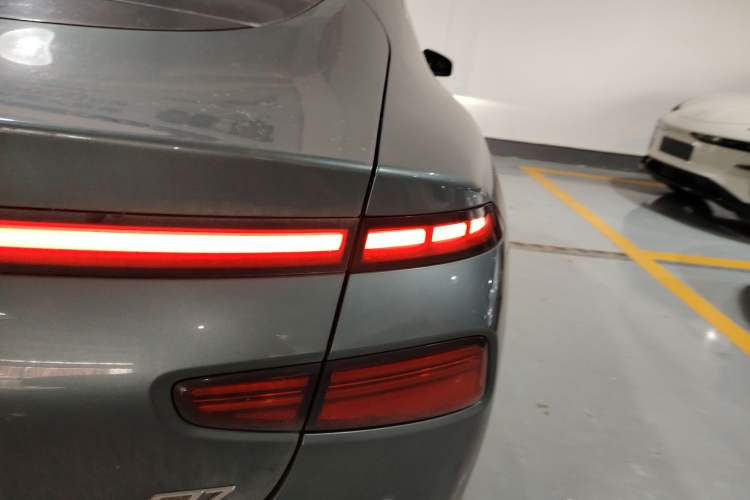 Used XPeng P7 2024 P7i 550 Pro Right Rear Taillight