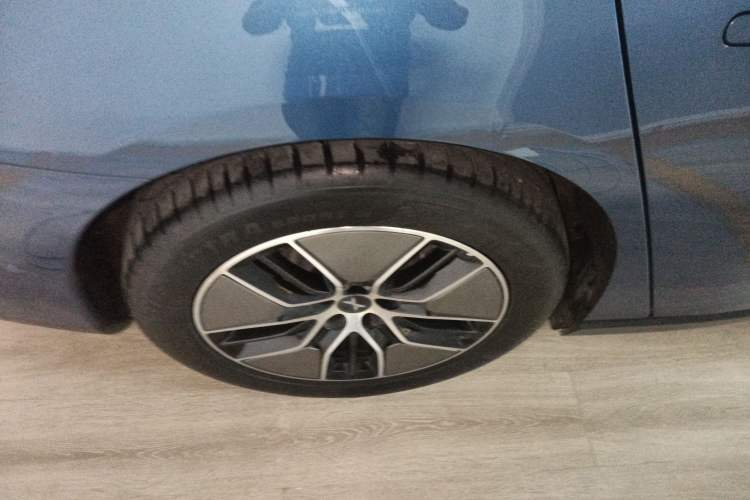 Used XPeng P7 2024 P7i 550 Max Right Rear Wheel Hub