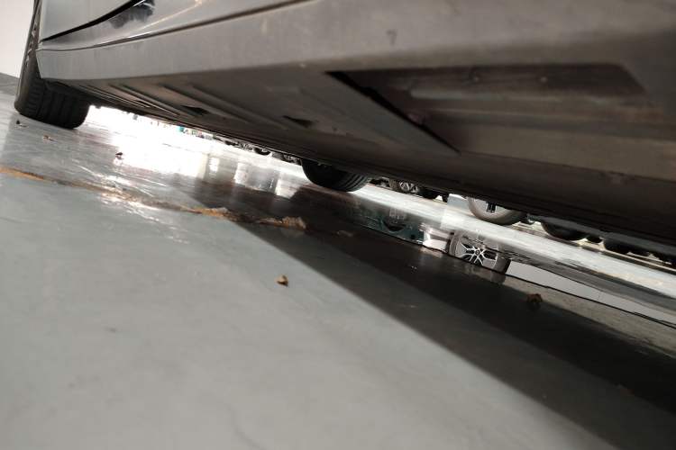 Used XPeng P7 2024 P7i 550 Pro Right Side Sill