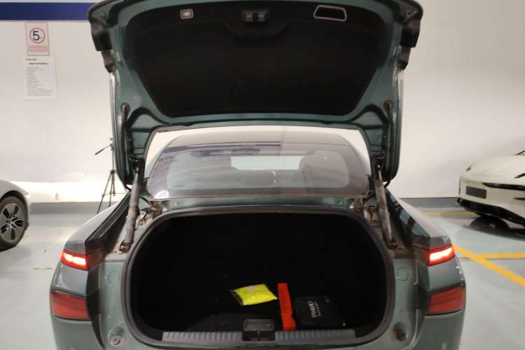 Used XPeng P7 2024 P7i 550 Pro Trunk