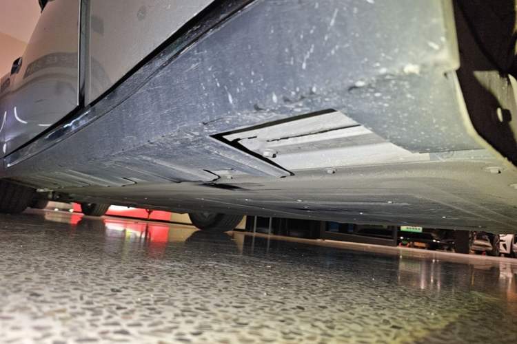 Used XPeng P7 2024 P7i 550 Max Left Side Sill