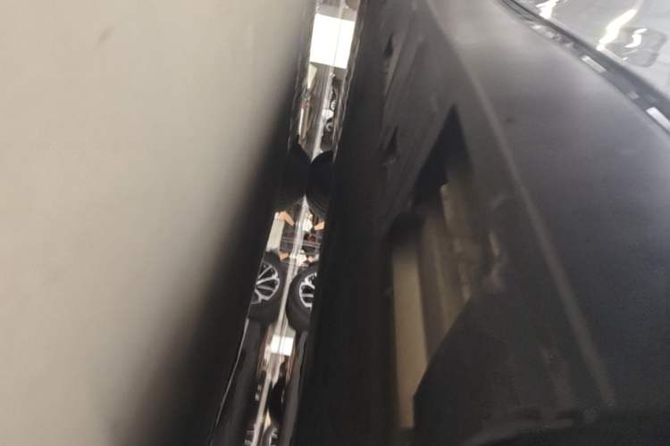 Used XPeng P7 2024 P7i 550 Pro Left Side Sill