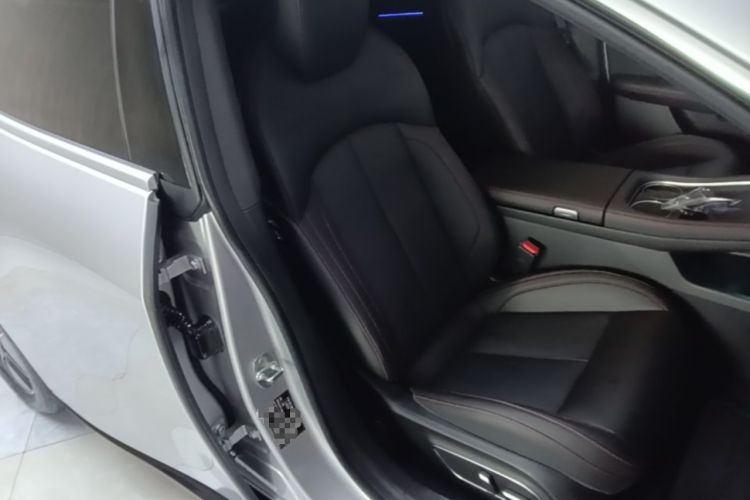 Used XPeng P7 2024 P7i 550 Pro Right Front Seat