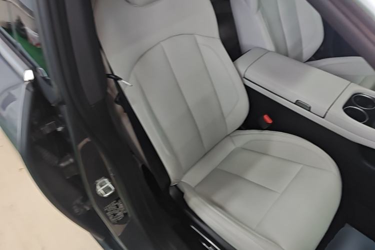 Used XPeng P7 2024 P7i 550 Max Right Front Seat