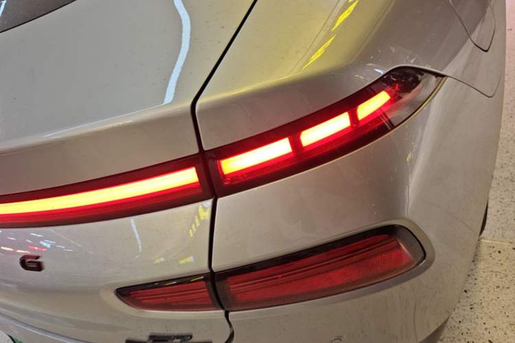 Used XPeng P7 2024 P7i 550 Max Right Rear Taillight