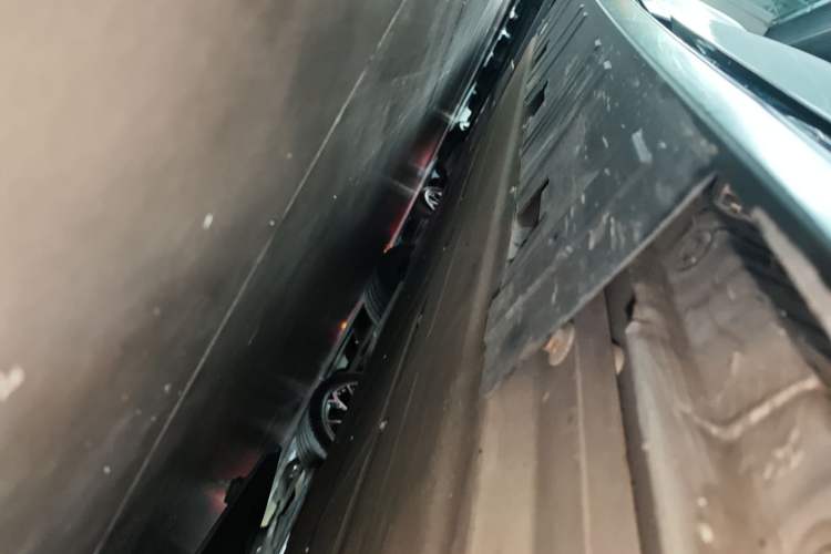 Used XPeng P7 2024 P7i 550 Max Right Side Sill