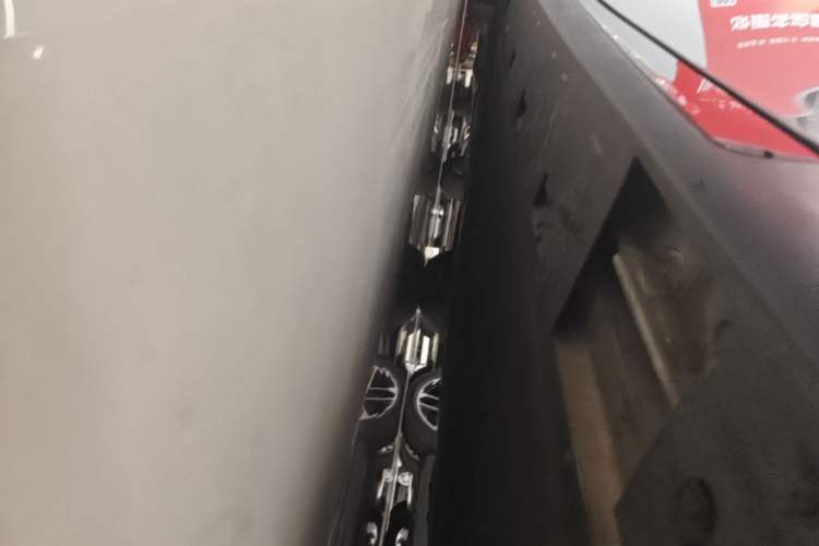 Used XPeng P7 2024 P7i 550 Pro Right Side Sill