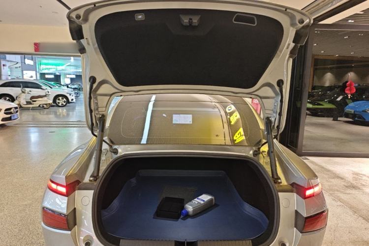 Used XPeng P7 2024 P7i 550 Max Trunk