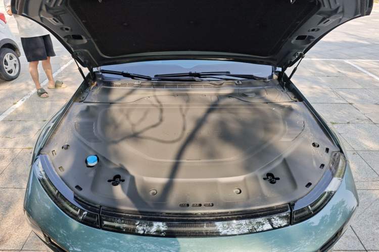 Used XPeng P7 2024 P7i 702 Max Pengyi Edition Engine Bay
