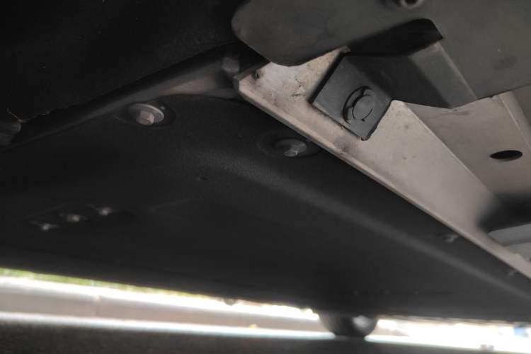 Used XPeng P7 2024 P7i 702 Max Pengyi Edition Chassis Front Left