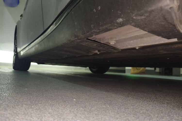 Used XPeng P7 2024 P7i 550 Max Chassis Rear Left