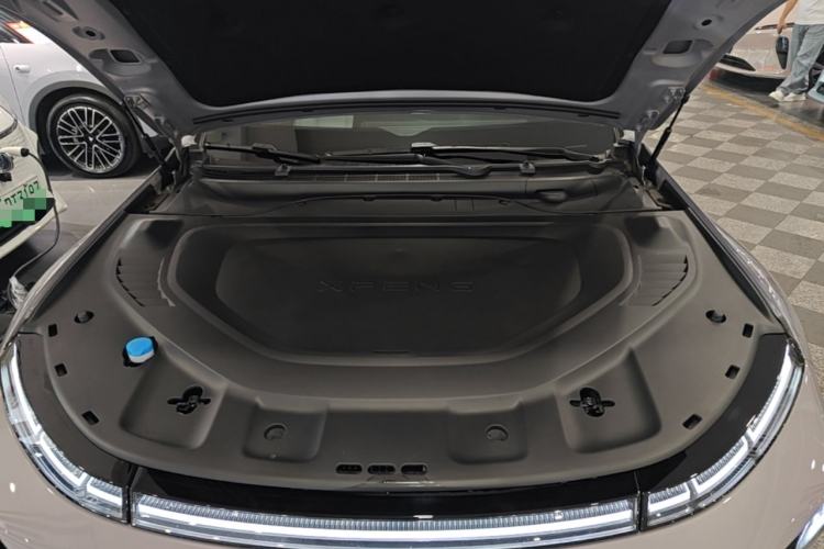 Used XPeng P7 2024 P7i 702 Max Pengyi Edition Engine Bay