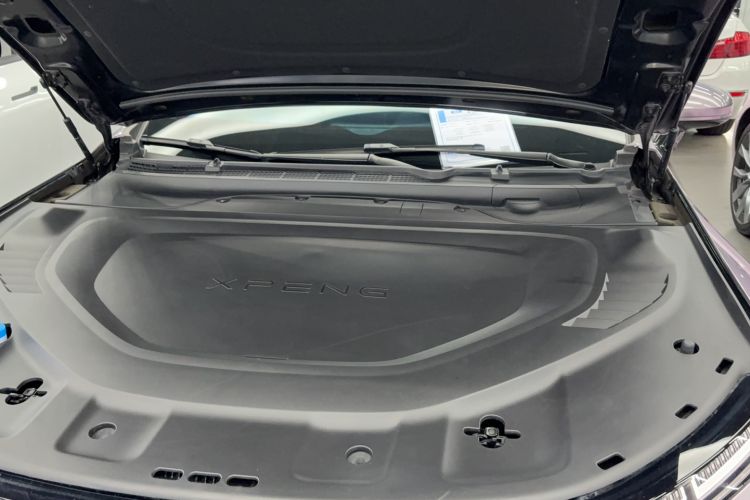 Used XPeng P7 2024 P7i 550 Pro Engine Bay