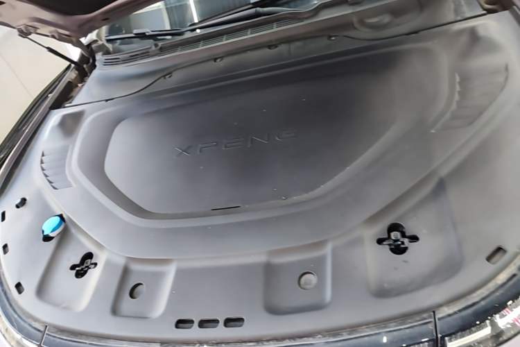 Used XPeng P7 2024 P7i 702 Max Pengyi Edition Engine Bay