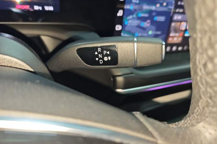 Used XPeng P7 2024 P7i 702 Max Pengyi Edition Gear Lever