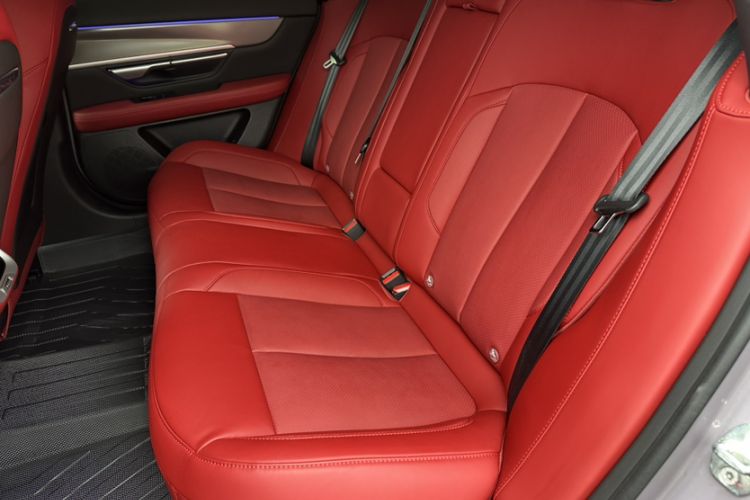 Used XPeng P7 2024 P7i 550 Max Interior 1