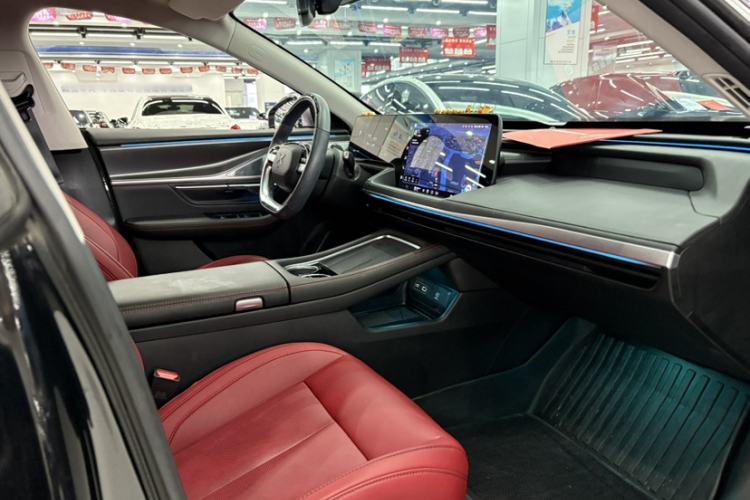 Used XPeng P7 2024 P7i 550 Pro Interior 2
