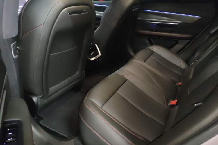 Used XPeng P7 2024 P7i 702 Max Pengyi Edition Interior 4