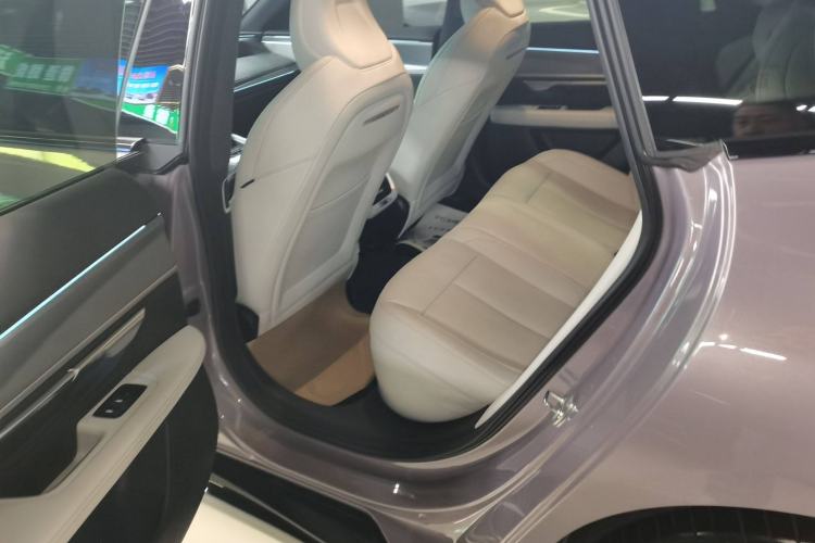 Used XPeng P7 2024 P7i 702 Max Pengyi Edition Interior 4