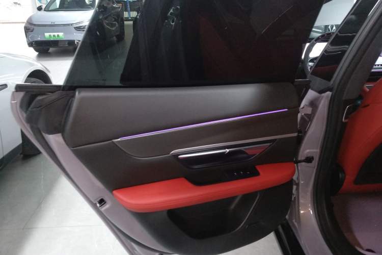 Used XPeng P7 2024 P7i 702 Max Pengyi Edition Interior 8