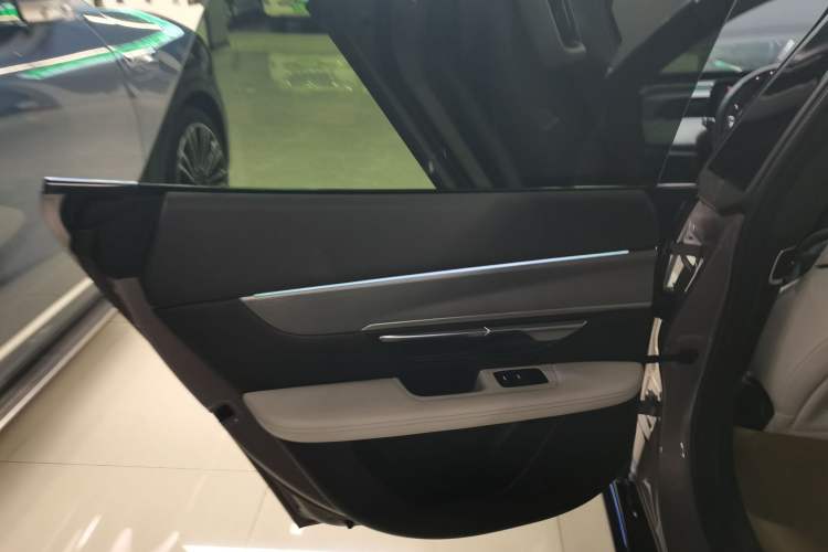 Used XPeng P7 2024 P7i 702 Max Pengyi Edition Interior 8
