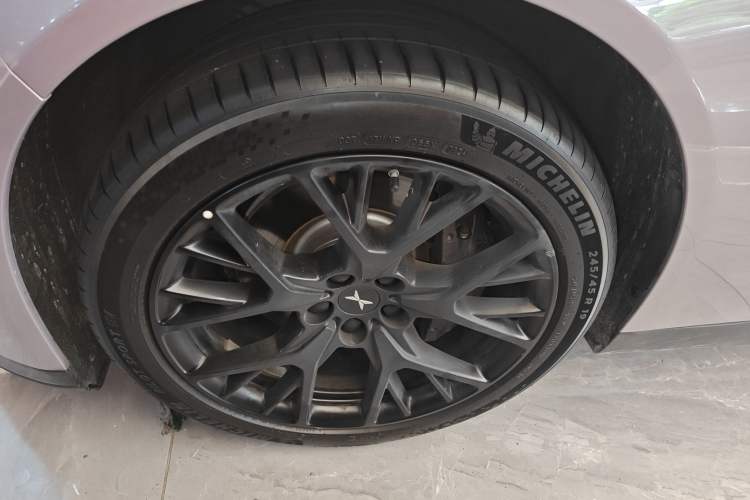 Used XPeng P7 2024 P7i 702 Max Pengyi Edition Left Front Wheel Hub