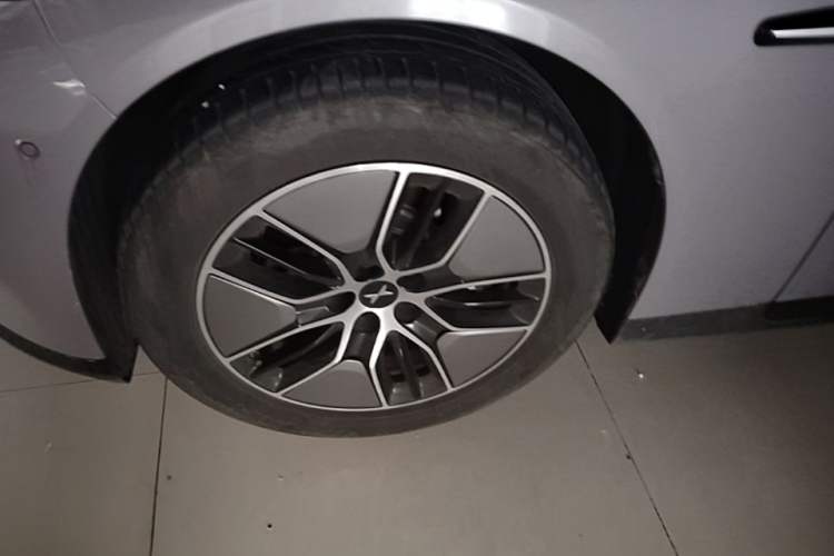 Used XPeng P7 2024 P7i 550 Max Left Front Wheel Hub