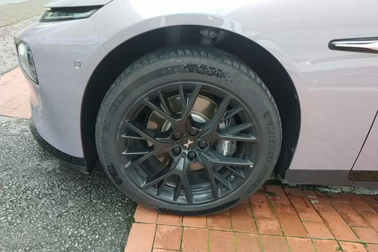 Used XPeng P7 2024 P7i 702 Max Pengyi Edition Left Front Wheel Hub