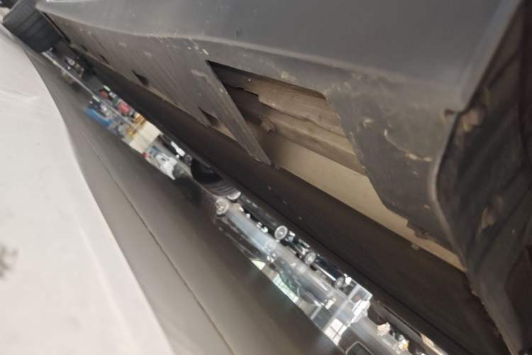 Used XPeng P7 2024 P7i 702 Max Pengyi Edition Left Side Sill