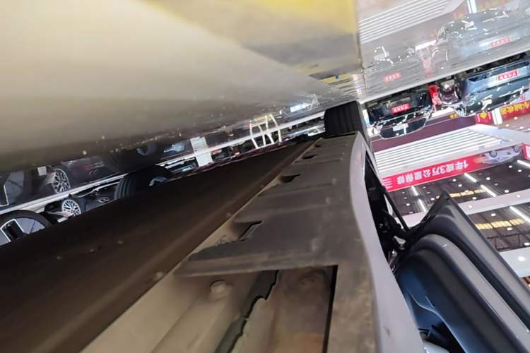 Used XPeng P7 2024 P7i 702 Max Pengyi Edition Left Side Sill