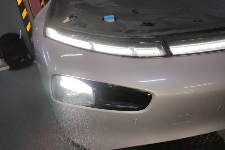 Used XPeng P7 2024 P7i 702 Max Pengyi Edition Right Front Headlight