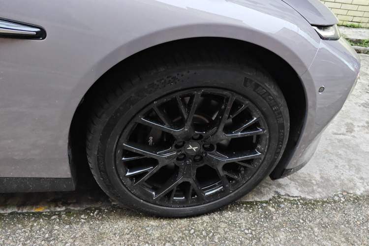 Used XPeng P7 2024 P7i 702 Max Pengyi Edition Right Front Wheel Hub