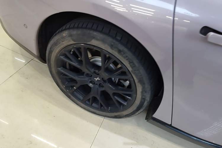 Used XPeng P7 2024 P7i 702 Max Pengyi Edition Right Rear Wheel Hub