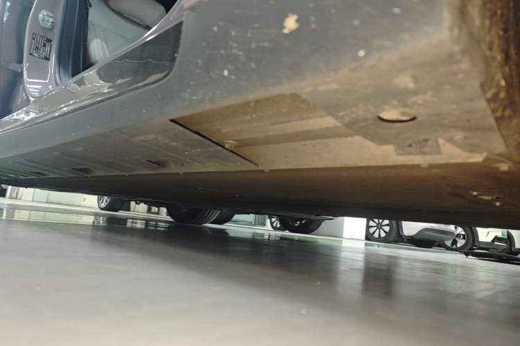 Used XPeng P7 2024 P7i 702 Max Pengyi Edition Right Side Sill