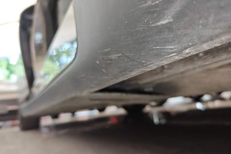 Used XPeng P7 2024 P7i 702 Max Pengyi Edition Right Side Sill