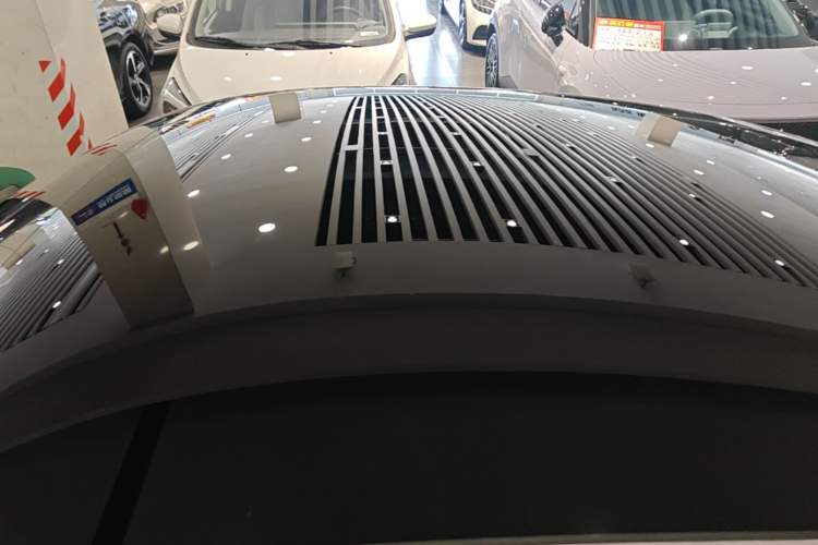 Used XPeng P7 2024 P7i 702 Max Pengyi Edition Roof