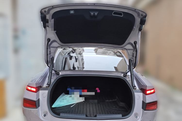Used XPeng P7 2024 P7i 702 Max Pengyi Edition Trunk