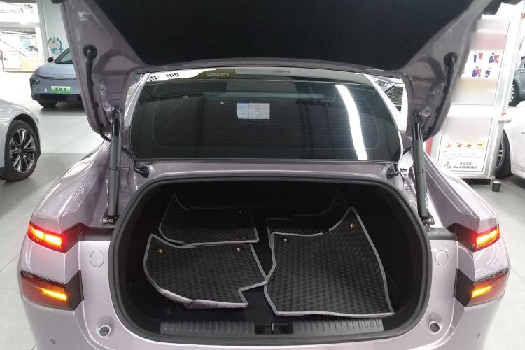 Used XPeng P7 2024 P7i 702 Max Pengyi Edition Trunk