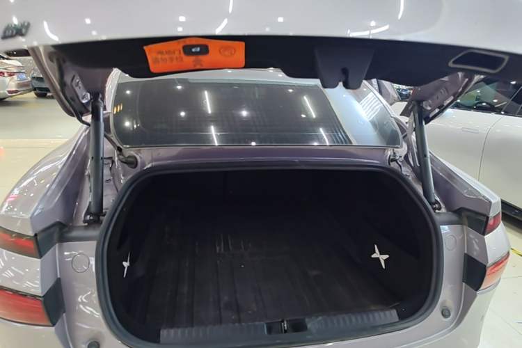 Used XPeng P7 2024 P7i 702 Max Pengyi Edition Trunk