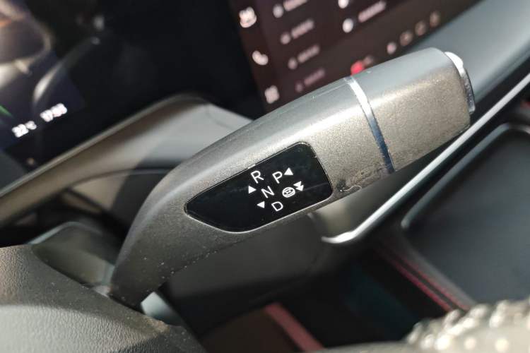 Used XPeng P7 2024 P7i 550 Pro Gear Lever