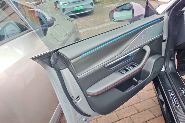 Used XPeng P7 2024 P7i 550 Pro Left Front Door Interior
