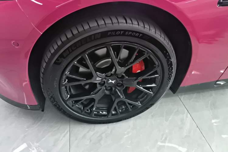 Used XPeng P7 2024 P7i 702 Max Pengyi Edition Left Front Wheel Hub