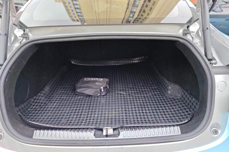 Used XPeng P7 2024 P7i 550 Pro Trunk