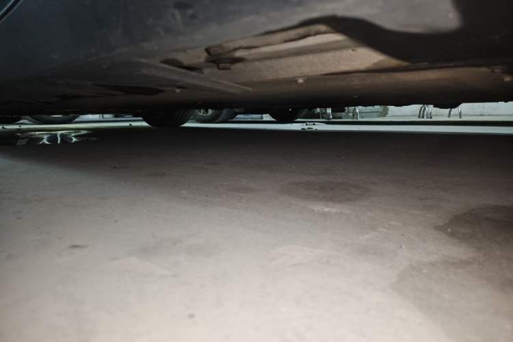 Used XPeng P7 2024 P7i 550 Max Chassis Rear Left