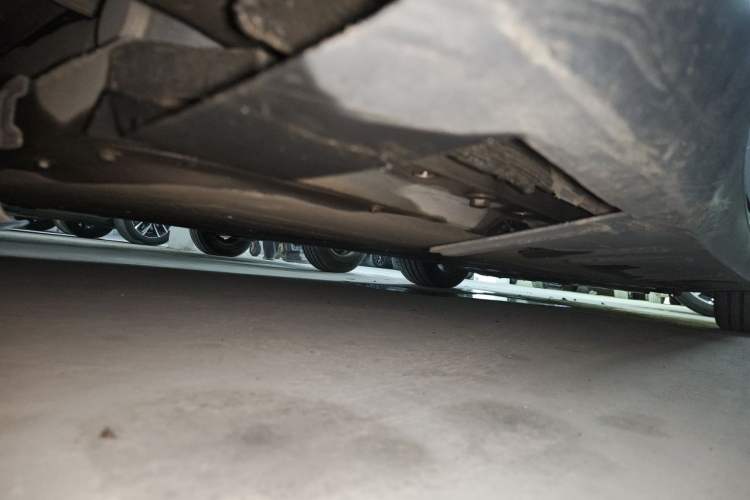 Used XPeng P7 2024 P7i 550 Max Chassis Rear Right