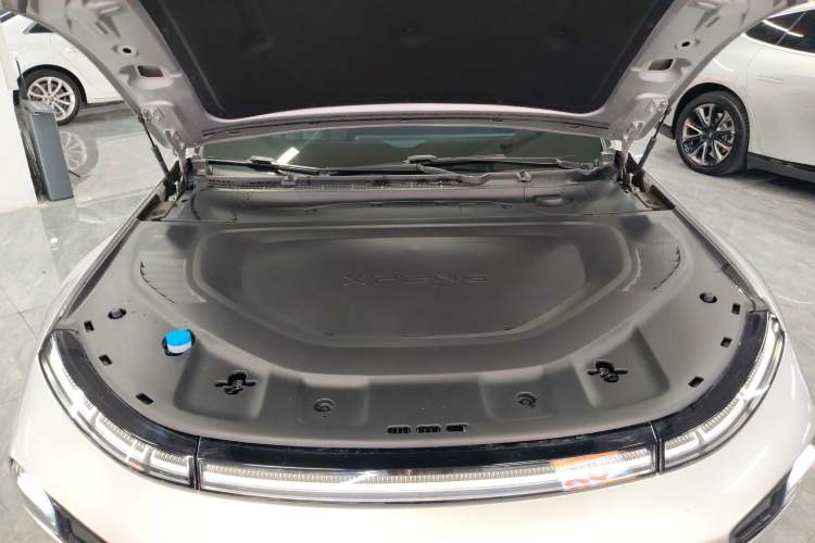 Used XPeng P7 2024 P7i 550 Pro Engine Bay