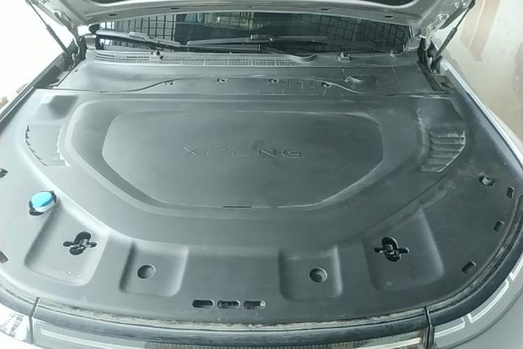Used XPeng P7 2024 P7i 550 Pro Engine Bay