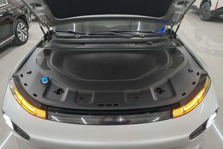 Used XPeng P7 2024 P7i 550 Pro Engine Bay