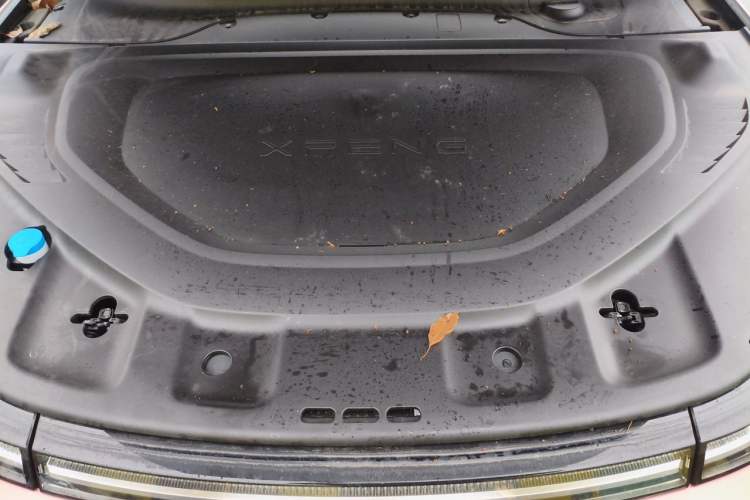 Used XPeng P7 2024 P7i 550 Pro Engine Bay