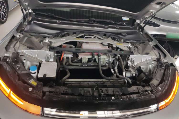 Used XPeng P7 2024 P7i 550 Max Engine Bay